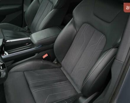 Сірий Ауді Q8 e-tron, об'ємом двигуна 0 л та пробігом 34 тис. км за 65000 $, фото 21 на Automoto.ua