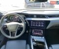 Серый Ауди Q8 e-tron, объемом двигателя 0 л и пробегом 35 тыс. км за 69900 $, фото 39 на Automoto.ua