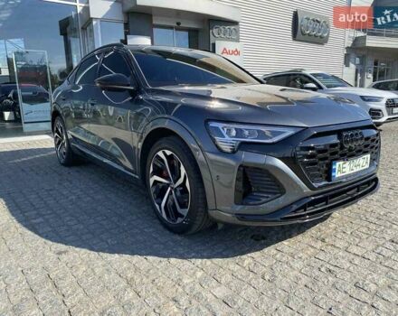 Серый Ауди Q8 e-tron, объемом двигателя 0 л и пробегом 35 тыс. км за 69900 $, фото 9 на Automoto.ua