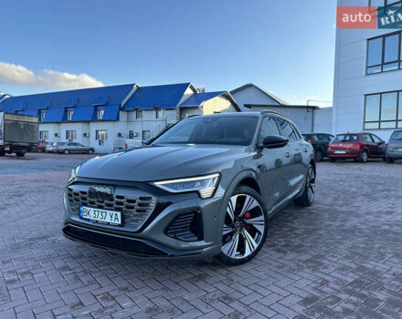 Сірий Ауді Q8 e-tron, об'ємом двигуна 0 л та пробігом 41 тис. км за 64000 $, фото 9 на Automoto.ua