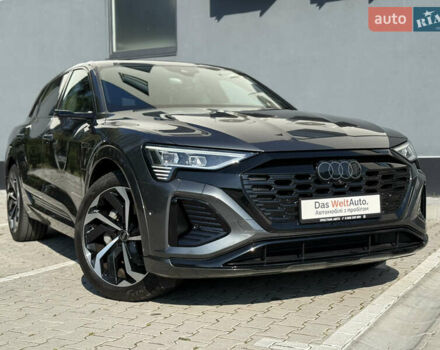 Сірий Ауді Q8 e-tron, об'ємом двигуна 0 л та пробігом 40 тис. км за 57900 $, фото 3 на Automoto.ua