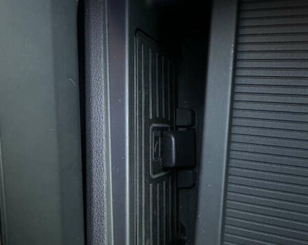 Сірий Ауді Q8 e-tron, об'ємом двигуна 0 л та пробігом 41 тис. км за 64000 $, фото 35 на Automoto.ua