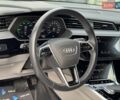 Серый Ауди Q8 e-tron, объемом двигателя 0 л и пробегом 22 тыс. км за 59000 $, фото 17 на Automoto.ua