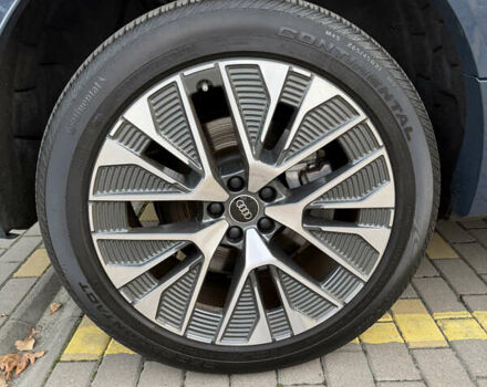 Серый Ауди Q8 e-tron, объемом двигателя 0 л и пробегом 33 тыс. км за 59000 $, фото 15 на Automoto.ua