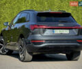 Сірий Ауді Q8 e-tron, об'ємом двигуна 0 л та пробігом 44 тис. км за 48900 $, фото 3 на Automoto.ua