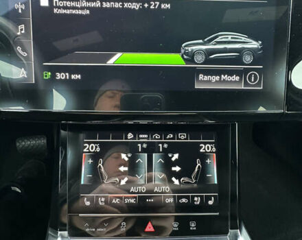 Сірий Ауді Q8 e-tron, об'ємом двигуна 0 л та пробігом 16 тис. км за 47500 $, фото 30 на Automoto.ua