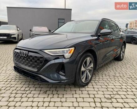 Сірий Ауді Q8 e-tron, об'ємом двигуна 0 л та пробігом 31 тис. км за 42300 $, фото 2 на Automoto.ua