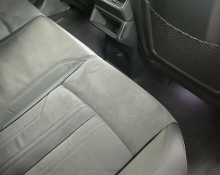 Серый Ауди Q8 e-tron, объемом двигателя 0 л и пробегом 25 тыс. км за 38200 $, фото 22 на Automoto.ua