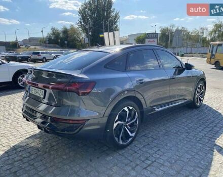 Серый Ауди Q8 e-tron, объемом двигателя 0 л и пробегом 35 тыс. км за 69900 $, фото 10 на Automoto.ua