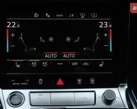 Сірий Ауді Q8 e-tron, об'ємом двигуна 0 л та пробігом 34 тис. км за 65000 $, фото 51 на Automoto.ua