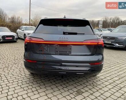 Сірий Ауді Q8 e-tron, об'ємом двигуна 0 л та пробігом 31 тис. км за 42300 $, фото 5 на Automoto.ua