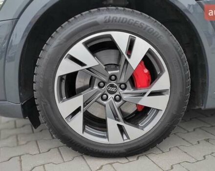 Сірий Ауді Q8 e-tron, об'ємом двигуна 0 л та пробігом 34 тис. км за 65000 $, фото 13 на Automoto.ua
