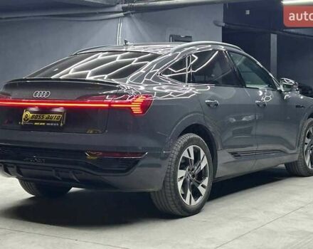 Сірий Ауді Q8 e-tron, об'ємом двигуна 0 л та пробігом 26 тис. км за 69500 $, фото 5 на Automoto.ua