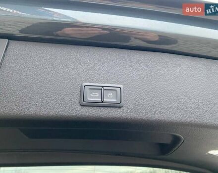 Сірий Ауді Q8 e-tron, об'ємом двигуна 0 л та пробігом 31 тис. км за 42300 $, фото 27 на Automoto.ua