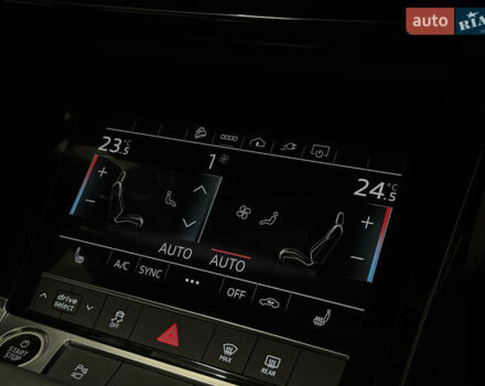 Серый Ауди Q8 e-tron, объемом двигателя 0 л и пробегом 24 тыс. км за 48989 $, фото 20 на Automoto.ua