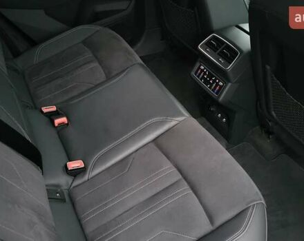 Сірий Ауді Q8 e-tron, об'ємом двигуна 0 л та пробігом 34 тис. км за 65000 $, фото 31 на Automoto.ua