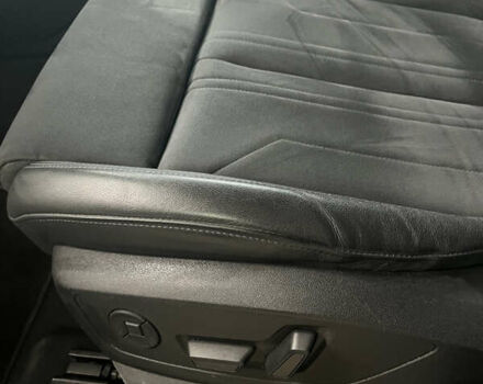 Серый Ауди Q8 e-tron, объемом двигателя 0 л и пробегом 25 тыс. км за 38200 $, фото 19 на Automoto.ua