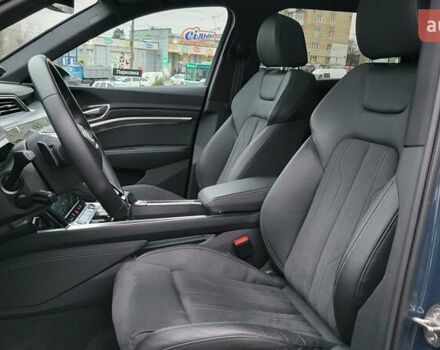 Сірий Ауді Q8 e-tron, об'ємом двигуна 0 л та пробігом 21 тис. км за 48500 $, фото 14 на Automoto.ua