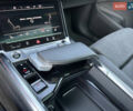 Сірий Ауді Q8 e-tron, об'ємом двигуна 0 л та пробігом 44 тис. км за 48900 $, фото 75 на Automoto.ua