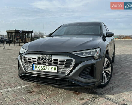 Сірий Ауді Q8 e-tron, об'ємом двигуна 0 л та пробігом 16 тис. км за 47500 $, фото 2 на Automoto.ua