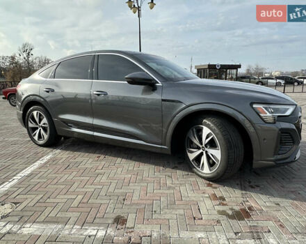 Сірий Ауді Q8 e-tron, об'ємом двигуна 0 л та пробігом 16 тис. км за 47500 $, фото 14 на Automoto.ua