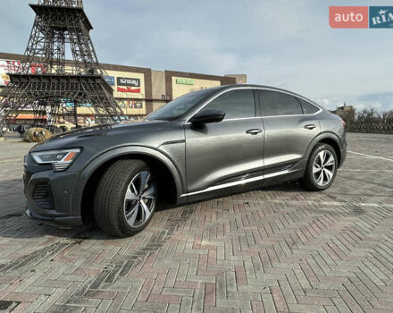 Сірий Ауді Q8 e-tron, об'ємом двигуна 0 л та пробігом 16 тис. км за 47500 $, фото 19 на Automoto.ua