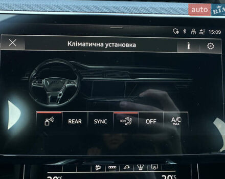 Сірий Ауді Q8 e-tron, об'ємом двигуна 0 л та пробігом 41 тис. км за 64000 $, фото 26 на Automoto.ua