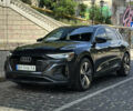 Сірий Ауді Q8 e-tron, об'ємом двигуна 0 л та пробігом 4 тис. км за 55000 $, фото 5 на Automoto.ua