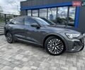 Серый Ауди Q8 e-tron, объемом двигателя 0 л и пробегом 22 тыс. км за 59000 $, фото 7 на Automoto.ua