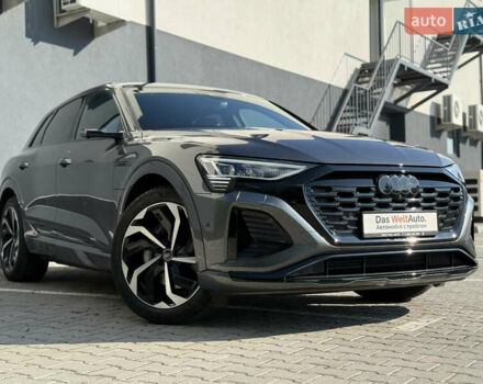 Сірий Ауді Q8 e-tron, об'ємом двигуна 0 л та пробігом 40 тис. км за 57900 $, фото 15 на Automoto.ua
