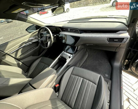 Сірий Ауді Q8 e-tron, об'ємом двигуна 0 л та пробігом 16 тис. км за 47500 $, фото 41 на Automoto.ua