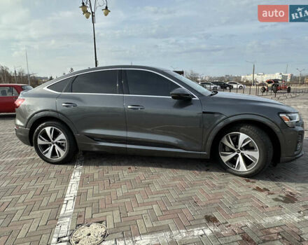Сірий Ауді Q8 e-tron, об'ємом двигуна 0 л та пробігом 16 тис. км за 47500 $, фото 13 на Automoto.ua
