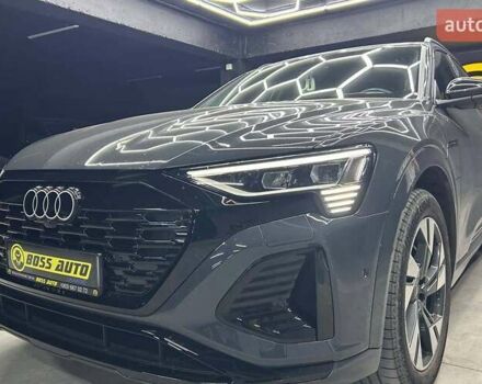 Сірий Ауді Q8 e-tron, об'ємом двигуна 0 л та пробігом 26 тис. км за 69500 $, фото 6 на Automoto.ua