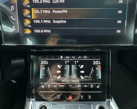 Сірий Ауді Q8 e-tron, об'ємом двигуна 0 л та пробігом 16 тис. км за 47500 $, фото 27 на Automoto.ua