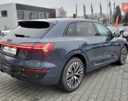 Сірий Ауді Q8 e-tron, об'ємом двигуна 0 л та пробігом 21 тис. км за 48500 $, фото 3 на Automoto.ua
