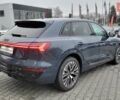 Сірий Ауді Q8 e-tron, об'ємом двигуна 0 л та пробігом 21 тис. км за 48500 $, фото 3 на Automoto.ua