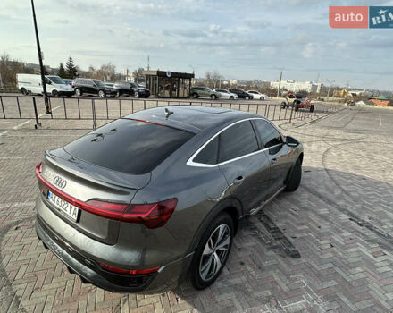 Сірий Ауді Q8 e-tron, об'ємом двигуна 0 л та пробігом 16 тис. км за 47500 $, фото 22 на Automoto.ua