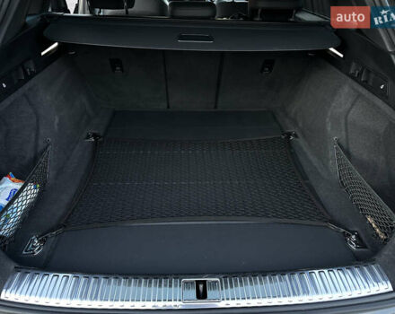 Сірий Ауді Q8 e-tron, об'ємом двигуна 0 л та пробігом 41 тис. км за 64000 $, фото 36 на Automoto.ua