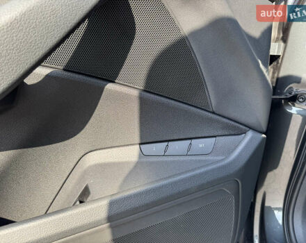 Сірий Ауді Q8 e-tron, об'ємом двигуна 0 л та пробігом 44 тис. км за 48900 $, фото 66 на Automoto.ua
