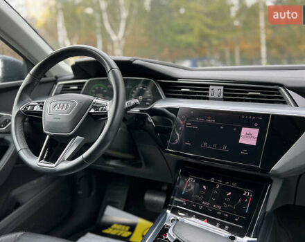 Серый Ауди Q8 e-tron, объемом двигателя 0 л и пробегом 20 тыс. км за 53900 $, фото 21 на Automoto.ua