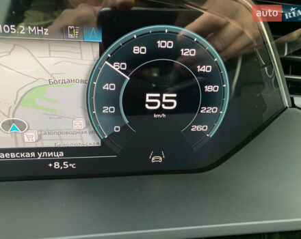 Серый Ауди Q8 e-tron, объемом двигателя 0 л и пробегом 1 тыс. км за 59800 $, фото 22 на Automoto.ua