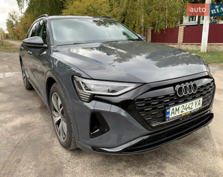 Серый Ауди Q8 e-tron, объемом двигателя 0 л и пробегом 1 тыс. км за 59800 $, фото 1 на Automoto.ua