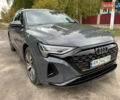 Сірий Ауді Q8 e-tron, об'ємом двигуна 0 л та пробігом 1 тис. км за 65500 $, фото 1 на Automoto.ua
