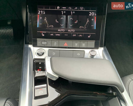 Сірий Ауді Q8 e-tron, об'ємом двигуна 0 л та пробігом 1 тис. км за 65500 $, фото 19 на Automoto.ua