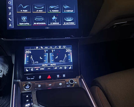 Серый Ауди Q8 e-tron, объемом двигателя 0 л и пробегом 21 тыс. км за 56500 $, фото 35 на Automoto.ua