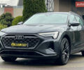 Серый Ауди Q8 e-tron, объемом двигателя 0 л и пробегом 20 тыс. км за 53900 $, фото 2 на Automoto.ua