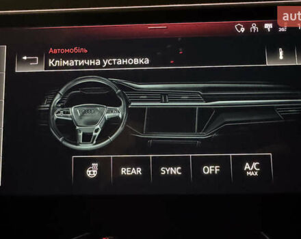 Серый Ауди Q8 e-tron, объемом двигателя 0 л и пробегом 21 тыс. км за 56500 $, фото 41 на Automoto.ua