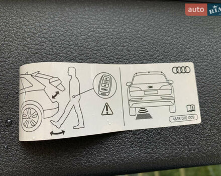 Сірий Ауді Q8 e-tron, об'ємом двигуна 0 л та пробігом 1 тис. км за 65500 $, фото 27 на Automoto.ua