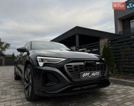 Ауди Q8 e-tron 2024 в Киеве на Automoto.ua Серый Ауди Q8 e-tron, объемом двигателя 0 л и пробегом 8 тыс. км за 62800 $, фото 5 на Automoto.ua
