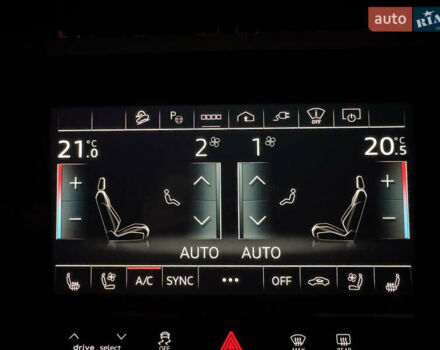 Серый Ауди Q8 e-tron, объемом двигателя 0 л и пробегом 21 тыс. км за 56500 $, фото 40 на Automoto.ua